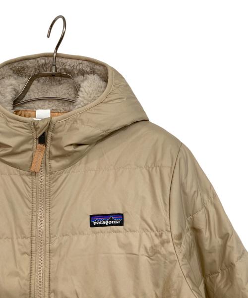 Patagonia（パタゴニア）Patagonia (パタゴニア) キッズ・リバーシブル・レディ・フレディ・フーディ ベージュ サイズ:XL14の古着・服飾アイテム