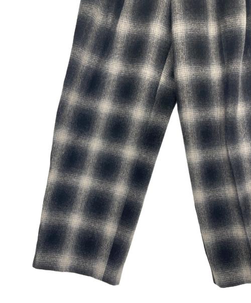 Soe（ソーイ）Soe (ソーイ) Ombre Check Painted Line Trousers グレー サイズ:SIZE 0の古着・服飾アイテム