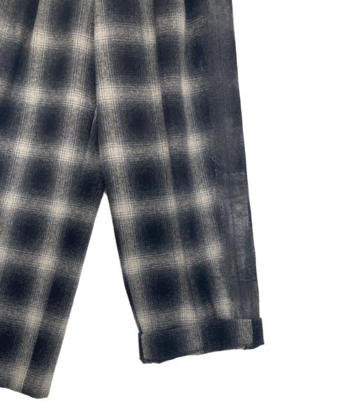 Soe（ソーイ）Soe (ソーイ) Ombre Check Painted Line Trousers グレー サイズ:SIZE 0の古着・服飾アイテム