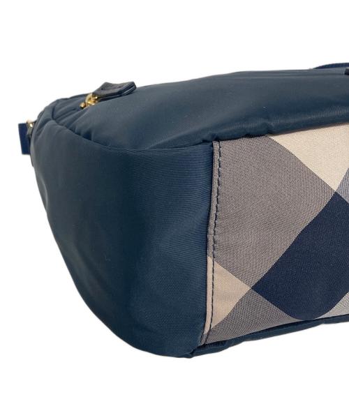 BLUE LABEL CRESTBRIDGE（ブルーレーベルクレストブリッジ）BLUE LABEL CRESTBRIDGE (ブルーレーベルクレストブリッジ) ナイロンショルダーバッグ ネイビーの古着・服飾アイテム