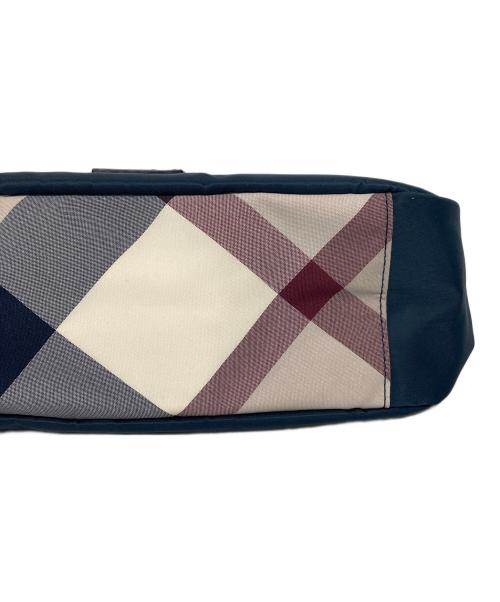 BLUE LABEL CRESTBRIDGE（ブルーレーベルクレストブリッジ）BLUE LABEL CRESTBRIDGE (ブルーレーベルクレストブリッジ) ナイロンショルダーバッグ ネイビーの古着・服飾アイテム