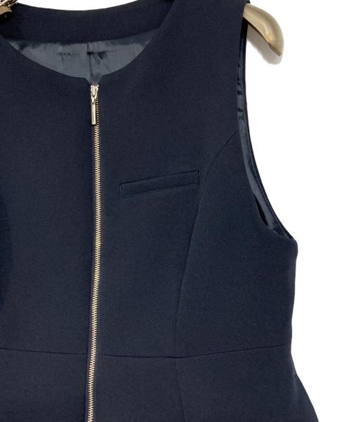 M Maglie le cassetto（エム マーリエ ル カセット）M Maglie le cassetto (エム マーリエ ル カセット) 今っぽ上品ジレ ネイビー サイズ:7の古着・服飾アイテム