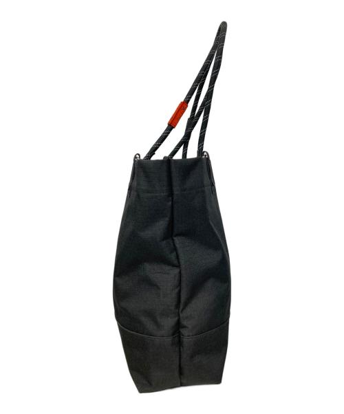 TOPOLOGIE（トポロジー）TOPOLOGIE (トポロジー) ループトートバッグ ブラックの古着・服飾アイテム