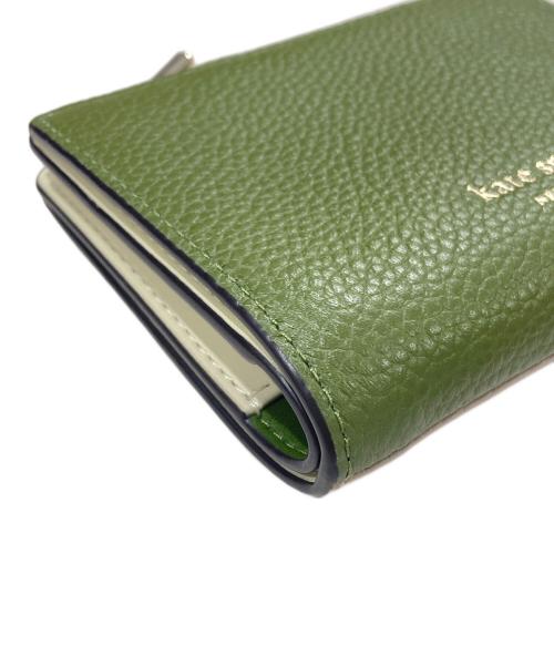 Kate Spade（ケイトスペード）Kate Spade (ケイトスペード) アヴァ カラーブロックド ジップ バイフォールド ウォレット カーキ×ベージュの古着・服飾アイテム