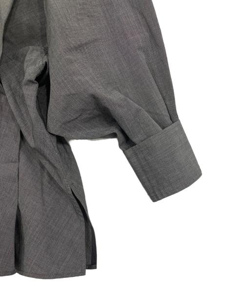UNITED ARROWS（ユナイテッドアローズ）UNITED ARROWS (ユナイテッドアローズ) ウエストタックブラウス グレー サイズ:36の古着・服飾アイテム