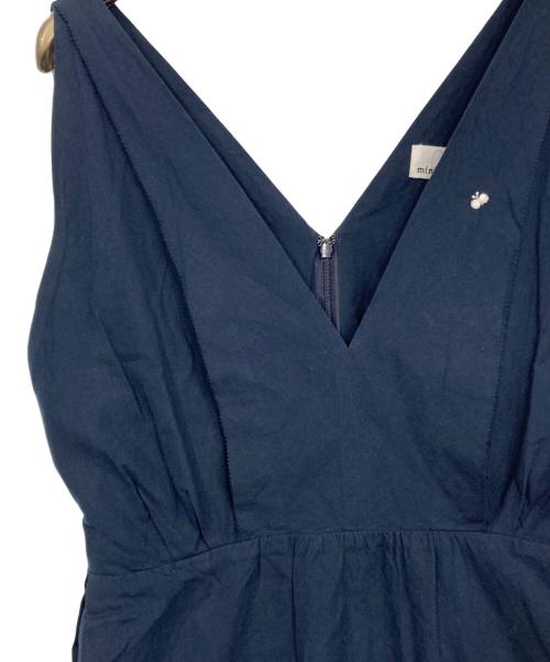 mini perhonen（ミナ ペルホネン）mini perhonen (ミナ ペルホネン) choucho刺繍Vネックノースリーブワンピース ネイビー サイズ:38の古着・服飾アイテム