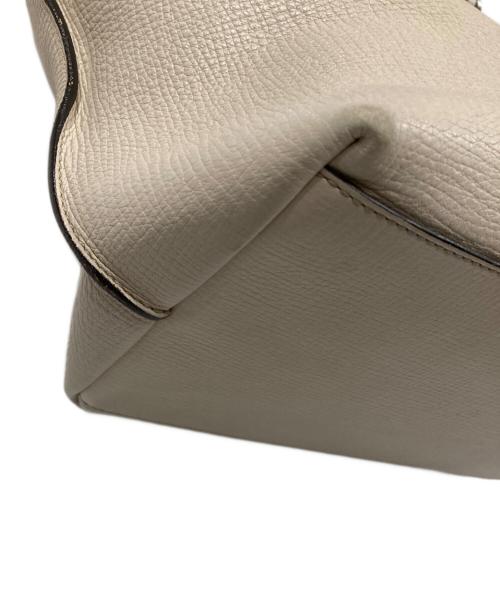 TOD'S（トッズ）TOD'S (トッズ) ハンドバッグ ベージュの古着・服飾アイテム