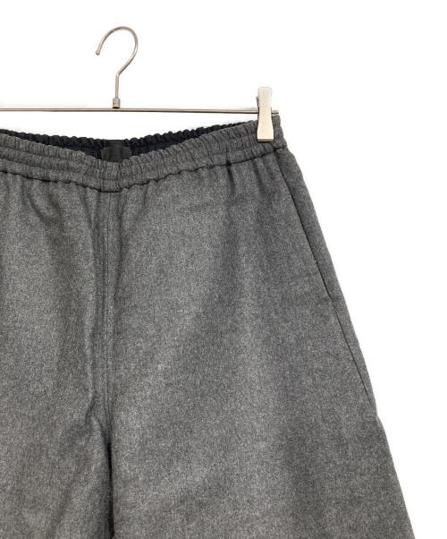 山内（ヤマウチ）山内 (ヤマウチ) イージーパンツ グレー サイズ:3の古着・服飾アイテム