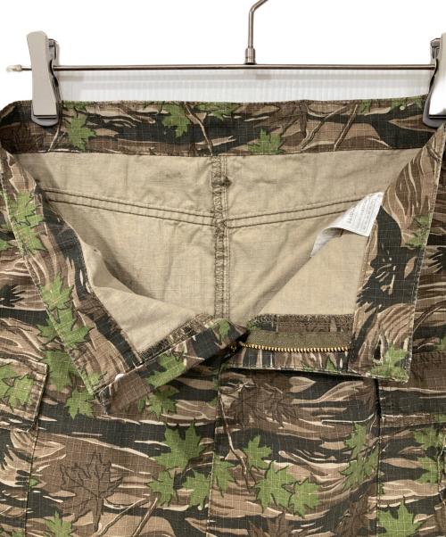 CarHartt（カーハート）CarHartt (カーハート) リアルツリー柄スカート ブラウン サイズ:27の古着・服飾アイテム
