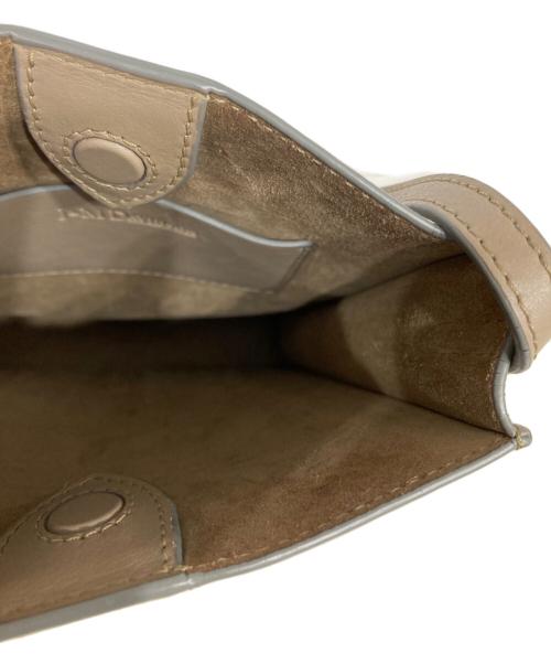 J&M DAVIDSON（ジェイ＆エム デヴィッドソン）J&M DAVIDSON (ジェイ＆エム デヴィッドソン) カルト ポスタル ショルダーバッグ ベージュの古着・服飾アイテム