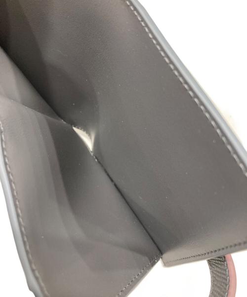 CELINE（セリーヌ）CELINE (セリーヌ) スモールストラップウォレット グレー×ピンクの古着・服飾アイテム