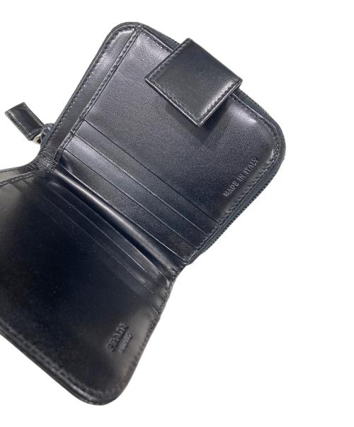 PRADA（プラダ）PRADA (プラダ) 2つ折り財布 ブラックの古着・服飾アイテム