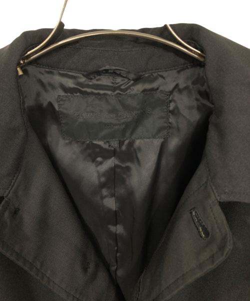 COMME des GARCONS HOMME（コムデギャルソン オム）COMME des GARCONS HOMME (コムデギャルソン オム) スリーブ切替コート ブラック サイズ:XSの古着・服飾アイテム