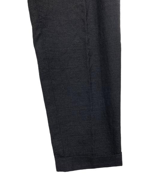 COMOLI（コモリ）COMOLI (コモリ) SUMMER WOOL 2TUCK PT グレー サイズ:2の古着・服飾アイテム