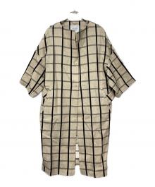 ESSEN .LAUTREAMONT（エッセン.ロートレアモン）の古着「リネン混ノーカラーコート」｜ベージュ×ブラック