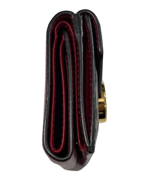 FENDI（フェンディ）FENDI (フェンディ) マイクロ3つ折り財布 レッド×ブラウンの古着・服飾アイテム