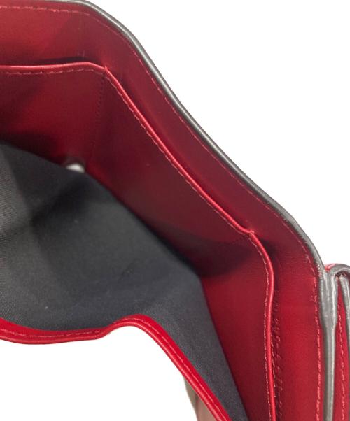 FENDI（フェンディ）FENDI (フェンディ) マイクロ3つ折り財布 レッド×ブラウンの古着・服飾アイテム