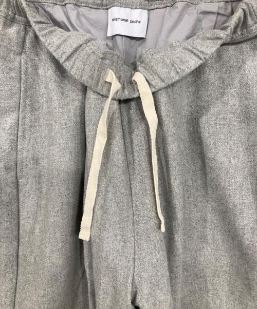solamonat poche（ソラモナ ポッシェ）solamonat poche (ソラモナ ポッシェ) イージーパンツ グレー サイズ:２の古着・服飾アイテム