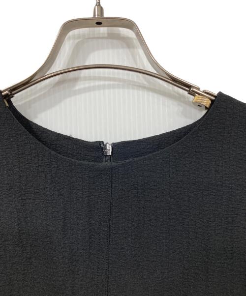 CAPRICIEUX LE'MAGE（カプリシューレマージュ）CAPRICIEUX LE'MAGE (カプリシューレマージュ) エンボスパフワンピース ブラック サイズ:Fの古着・服飾アイテム