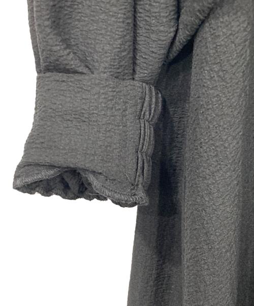 CAPRICIEUX LE'MAGE（カプリシューレマージュ）CAPRICIEUX LE'MAGE (カプリシューレマージュ) エンボスパフワンピース ブラック サイズ:Fの古着・服飾アイテム