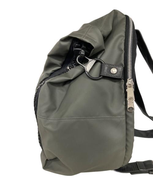 kawa-kawa（カワカワ）kawa-kawa (カワカワ) でかチャックリュック グレーの古着・服飾アイテム