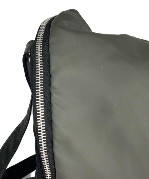 kawa-kawa（カワカワ）kawa-kawa (カワカワ) でかチャックリュック グレーの古着・服飾アイテム