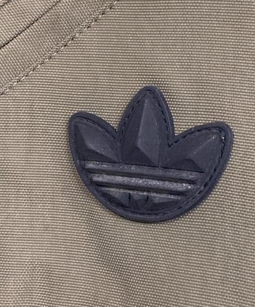 adidas（アディダス）adidas (アディダス) NEW PAD JKT カーキ サイズ:Sの古着・服飾アイテム