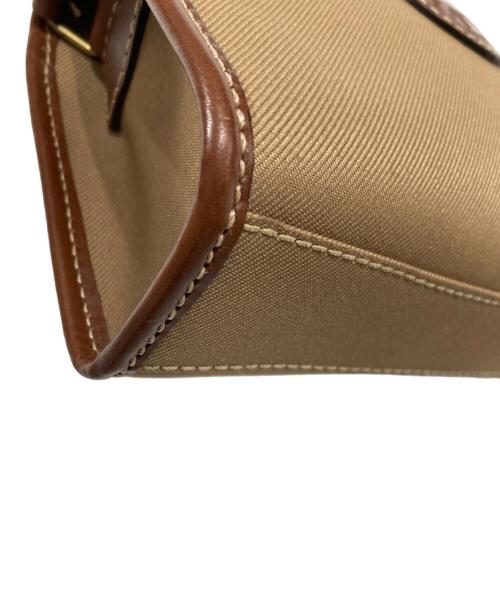 HUNTING WORLD（ハンティングワールド）HUNTING WORLD (ハンティングワールド) ショルダーバッグ ベージュの古着・服飾アイテム