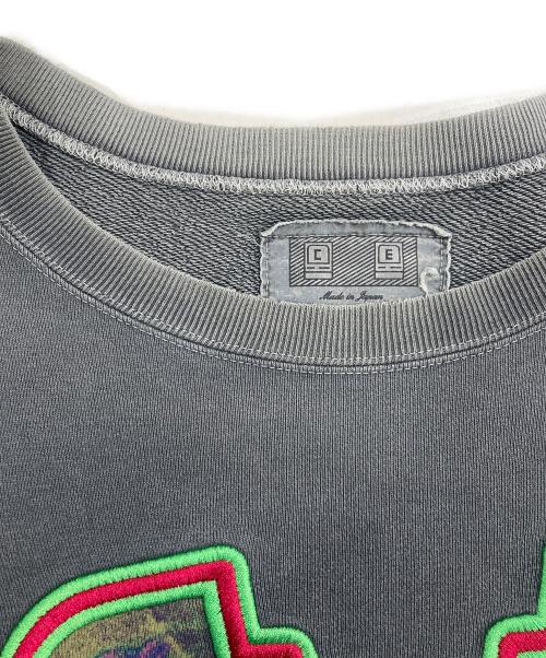 C.E（シーイー）C.E (シーイー) OVERDYE EMB FRAME CREW NECK グレー サイズ:Lの古着・服飾アイテム