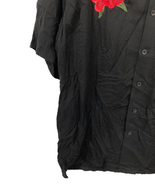 WILD SIDE YOHJI YAMAMOTO（ワイルドサイド ヨウジ ヤマモト）WILD SIDE YOHJI YAMAMOTO (ワイルドサイド ヨウジ ヤマモト) Embroidery Short Sleeve Shirt ブラック サイズ:3の古着・服飾アイテム