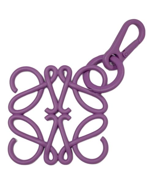 LOEWE（ロエベ）LOEWE (ロエベ) アナグラム チャーム パープルの古着・服飾アイテム