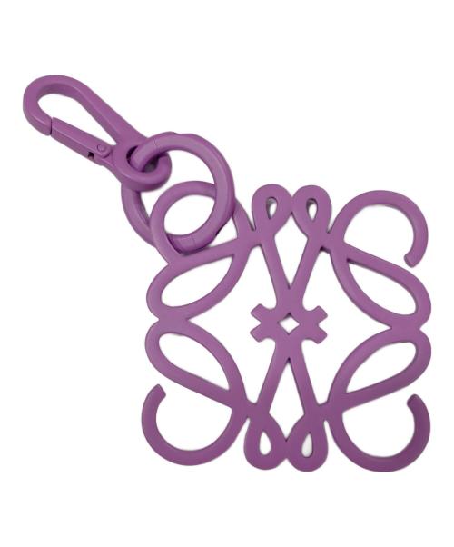 LOEWE（ロエベ）LOEWE (ロエベ) アナグラム チャーム パープルの古着・服飾アイテム