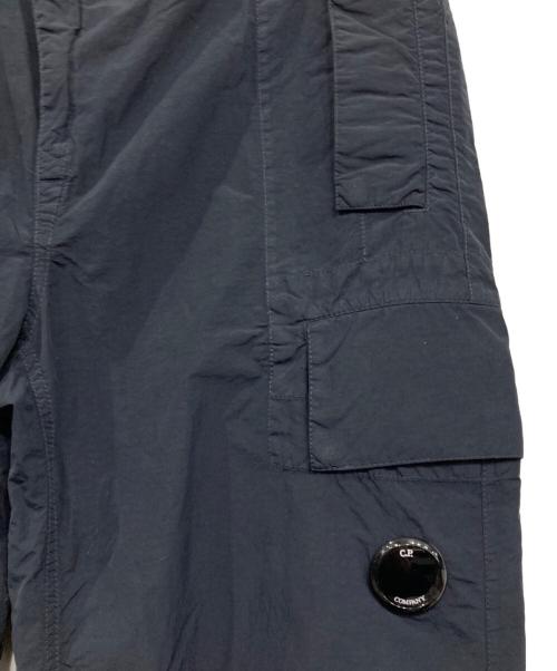 C.P COMPANY（シーピーカンパニー）C.P COMPANY (シーピーカンパニー) FLATT NYLON OVERSIZE PANTS ネイビー サイズ:Sの古着・服飾アイテム