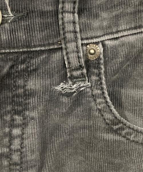 DIESEL（ディーゼル）DIESEL (ディーゼル) コーデュロイパンツ グレー サイズ:27の古着・服飾アイテム