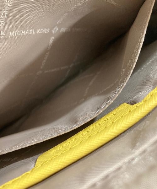 MICHAEL KORS（マイケル・コース）MICHAEL KORS (マイケル・コース) ショルダーバッグ イエローの古着・服飾アイテム