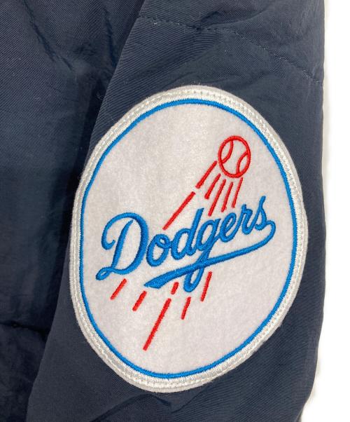 MONO-MART（モノマート）MONO-MART (モノマート) GENUINE MERCHANDISE (ジェニュイン マーチャンダイズ) 別注 ワッペン刺繍 2WAYリバーシブル オーバーサイズスタンドパディングジャケット ネイビー サイズ:L 未使用品の古着・服飾アイテム