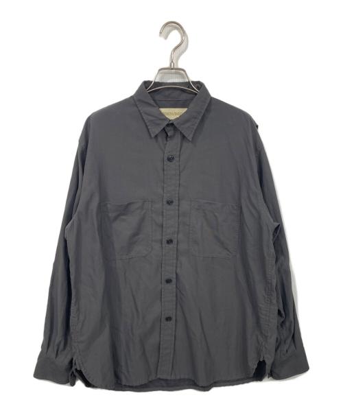 YSTRDY'S TMRRW（イエスタデイズトゥモロウ）YSTRDY'S TMRRW (イエスタデイズトゥモロウ) PRAIRIE SHIRT NYLON TWILL グレー サイズ:SMALLの古着・服飾アイテム