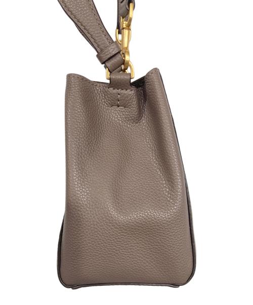 TORY BURCH（トリーバーチ）TORY BURCH (トリーバーチ) mcgraw small bucket bag ブラウンの古着・服飾アイテム