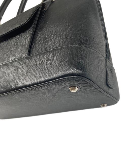 BURBERRY（バーバリー）BURBERRY (バーバリー) ハンドバッグ ブラックの古着・服飾アイテム