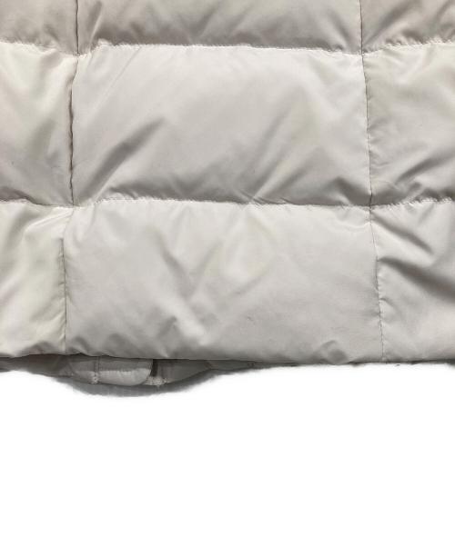 BLUE LABEL CRESTBRIDGE（ブルーレーベルクレストブリッジ）BLUE LABEL CRESTBRIDGE (ブルーレーベルクレストブリッジ) ダウンコート ホワイト サイズ:38の古着・服飾アイテム