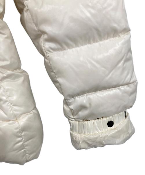 MONCLER（モンクレール）MONCLER (モンクレール) BADYダウンジャケット ホワイトの古着・服飾アイテム