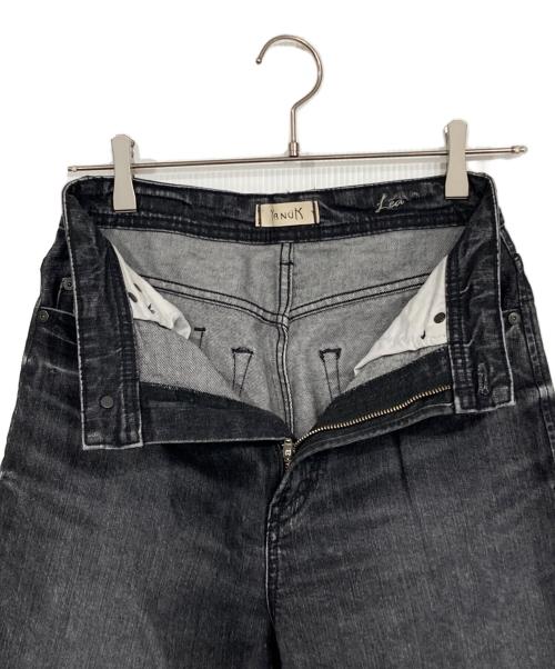 YANUK（ヤヌーク）YANUK (ヤヌーク) ボーイズストレート”LEA デニムパンツ グレー サイズ:25の古着・服飾アイテム