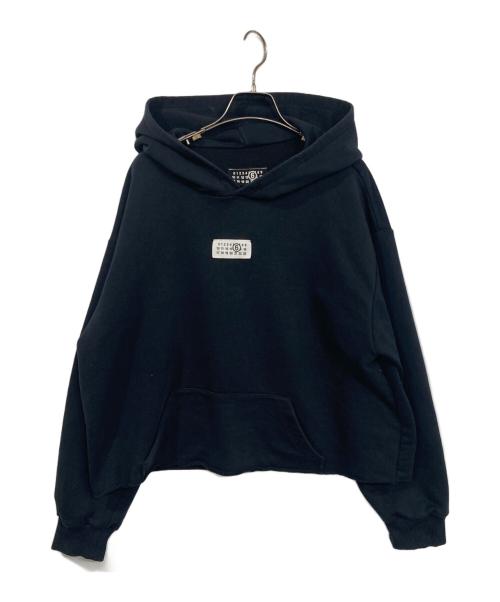 MM6 Maison Margiela（エムエムシックスメゾンマルジェラ）MM6 Maison Margiela (エムエムシックスメゾンマルジェラ) ナンバリングロゴスウェットパーカー ブラック サイズ:XSの古着・服飾アイテム