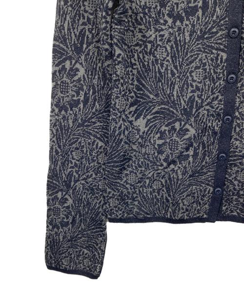 FRAY ID（フレイ アイディー）FRAY ID (フレイ アイディー) William Morris ジャガードニットプルオーバー ネイビー×グレー サイズ:Fの古着・服飾アイテム