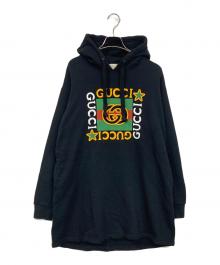 GUCCI（グッチ）の古着「ロゴプリントフーディーワンピース」｜ブラック