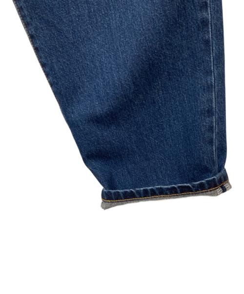 Mila Owen（ミラオーウェン）Mila Owen (ミラオーウェン) センタープレスタックワイドテーパードデニムパンツ【ウォッシャブル】 インディゴの古着・服飾アイテム