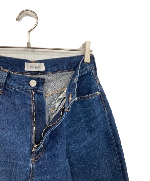 Mila Owen（ミラオーウェン）Mila Owen (ミラオーウェン) センタープレスタックワイドテーパードデニムパンツ【ウォッシャブル】 インディゴの古着・服飾アイテム