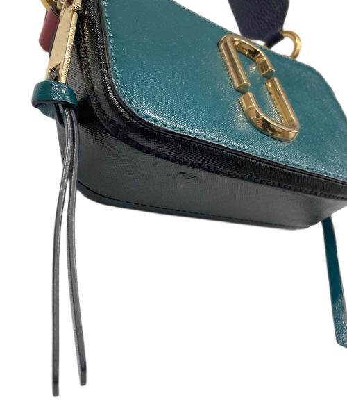 MARC JACOBS（マークジェイコブズ）MARC JACOBS (マークジェイコブズ) スナップショット ショルダーバッグ グリーン×レッドの古着・服飾アイテム