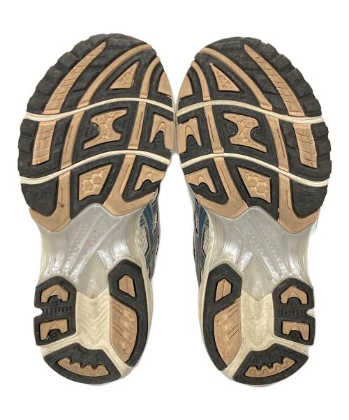 asics（アシックス）asics (アシックス) GEL-KAYANO 14 ベージュ×シルバー サイズ:US5の古着・服飾アイテム