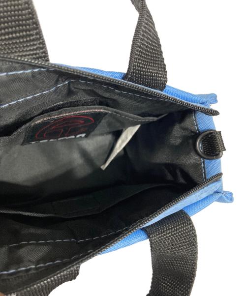 EASTPAK（イーストパック）EASTPAK (イーストパック) Telfar (テルファー) SMALL SHOPPER BAG ブルーの古着・服飾アイテム